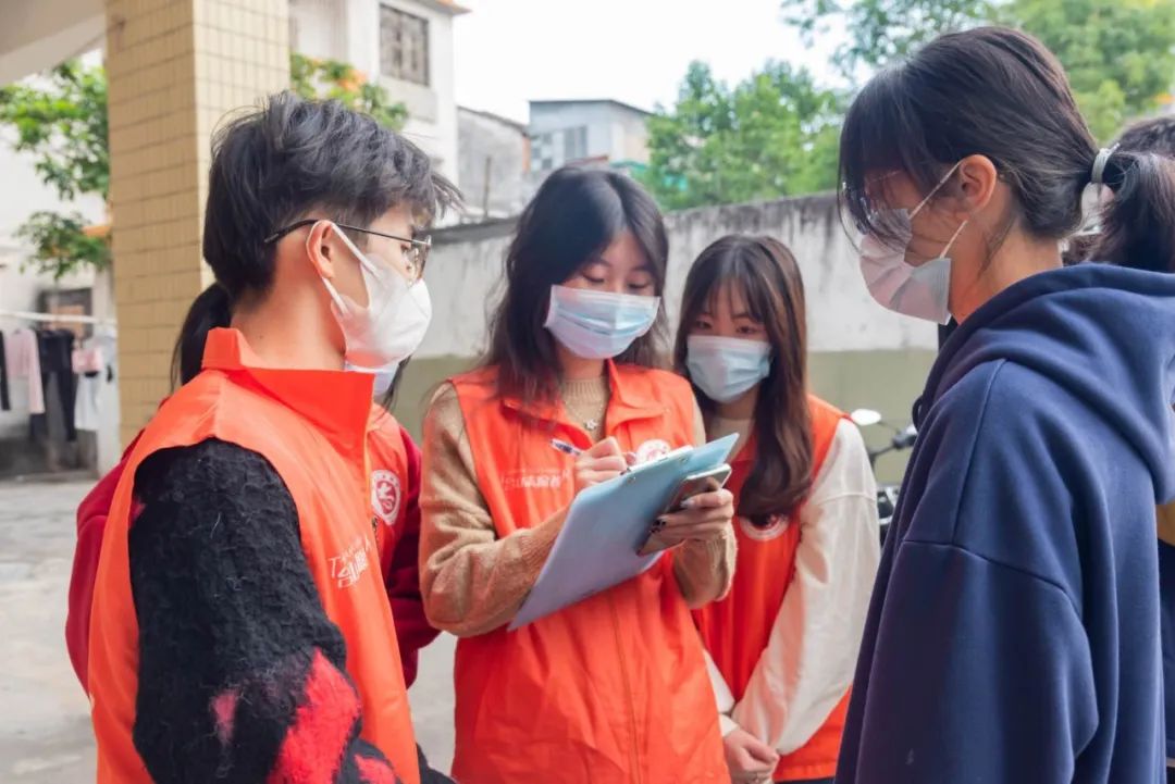 茶香漫山坳 青春助农忙——湖南生物机电职