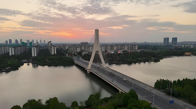 <strong>踏访沙洲湖文脉肌理 港城青年实地调研本土非遗文化</strong>